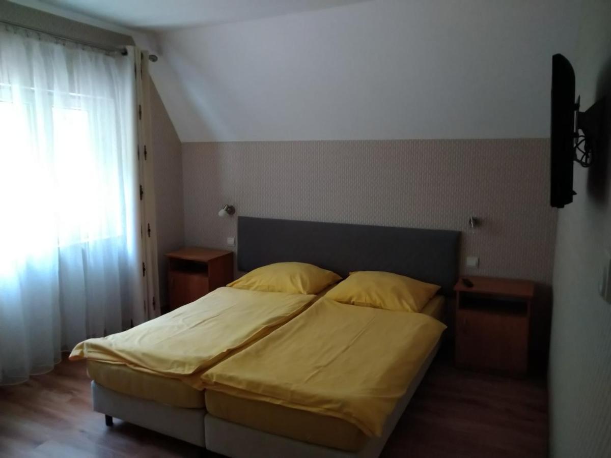 Dworek Lesny Kudowa Zdroj Luaran gambar